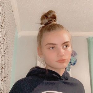 Meet your Posher, Kendall